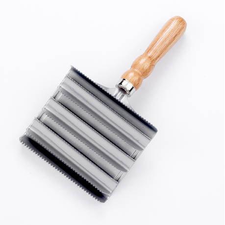 Lincoln Metal Curry Comb - Large